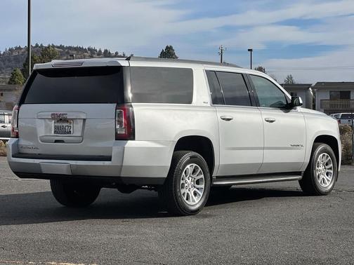 2020 GMC Yukon XL SLT