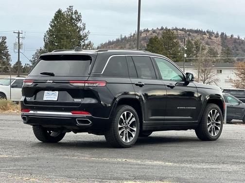 2023 Jeep Grand Cherokee Overland