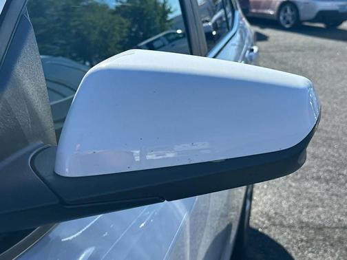 Summit White 2024 Chevrolet Equinox LT