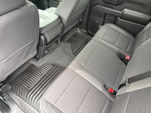 Sterling Gray Metallic 2026 Chevrolet Silverado 2500 Custom