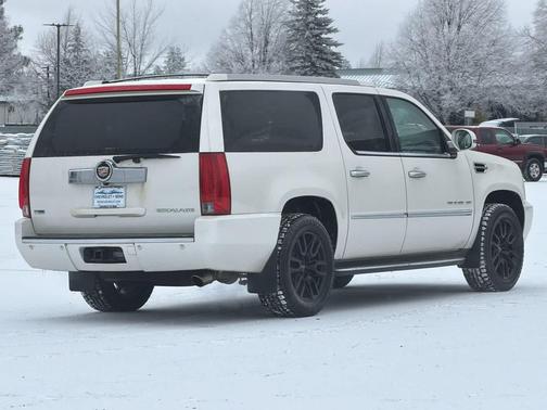 2011 Cadillac Escalade ESV Luxury