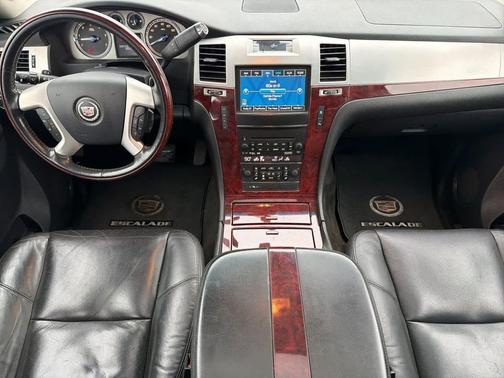 2011 Cadillac Escalade ESV Luxury