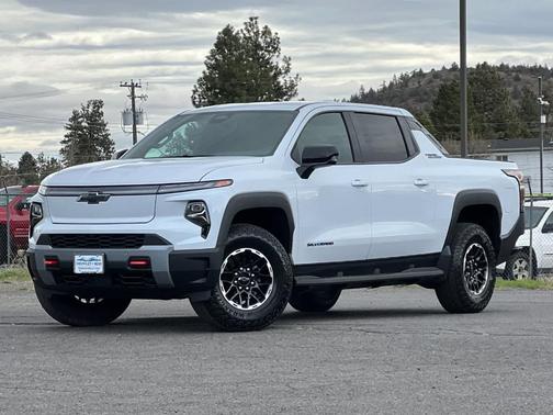 Polar White 2026 Chevrolet Silverado EV Extended Range Trail Boss