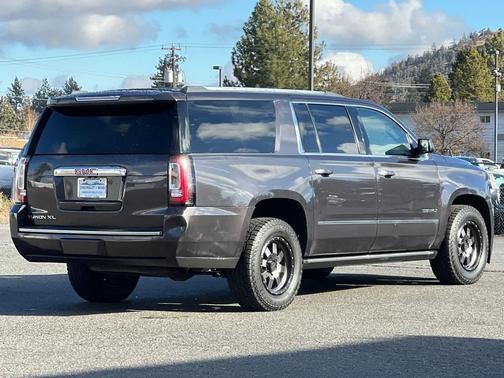 2017 GMC Yukon XL Denali