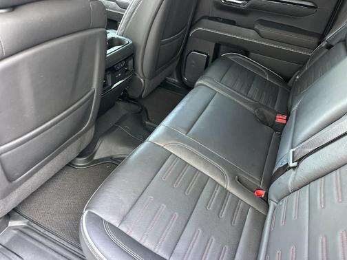 Summit White 2023 GMC Sierra 1500 AT4X