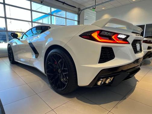 2020 Chevrolet Corvette Stingray w/2LT