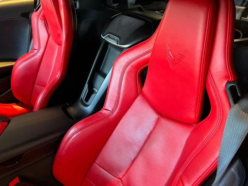 2020 Chevrolet Corvette Stingray w/2LT