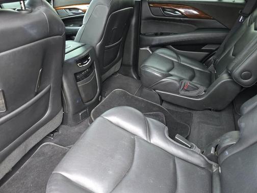 2018 Cadillac Escalade Luxury