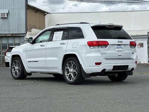 Bright White Clearcoat 2021 Jeep Grand Cherokee Overland