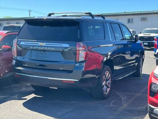 2022 Chevrolet Suburban LT