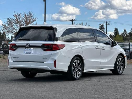 Platinum White Pearl 2025 Honda Odyssey Elite