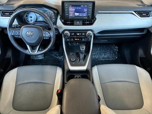 2021 Toyota RAV4 Hybrid XLE Premium
