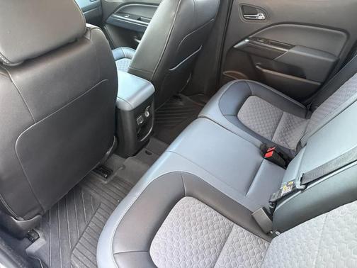 Summit White 2019 Chevrolet Colorado Z71