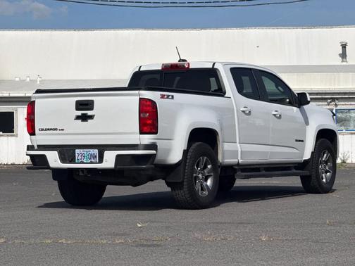 Summit White 2019 Chevrolet Colorado Z71