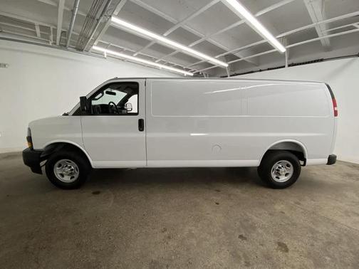Summit White 2025 Chevrolet Express 2500 Work Van