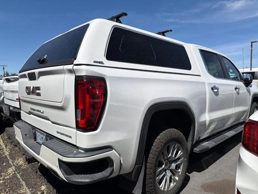 White Frost Tri-Coat 2019 GMC Sierra 1500 Denali