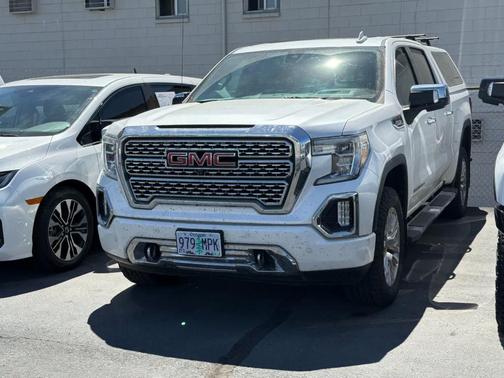White Frost Tri-Coat 2019 GMC Sierra 1500 Denali