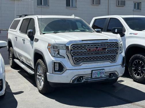 White Frost Tri-Coat 2019 GMC Sierra 1500 Denali