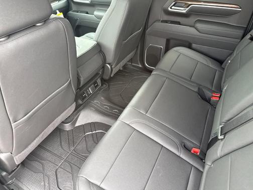 Summit White 2026 Chevrolet Silverado 1500 LT