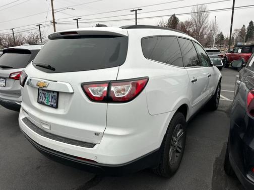 2017 Chevrolet Traverse 2LT