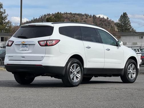 2017 Chevrolet Traverse 2LT