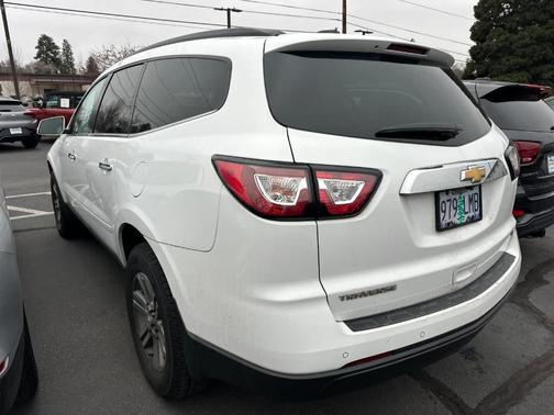 2017 Chevrolet Traverse 2LT