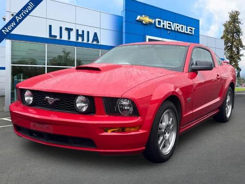 Red 2007 Ford Mustang