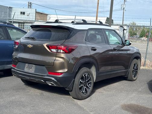 Zeus Bronze Metallic 2021 Chevrolet Trailblazer ACTIV