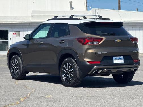 Zeus Bronze Metallic 2021 Chevrolet Trailblazer ACTIV