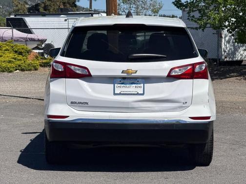 Summit White 2020 Chevrolet Equinox 2LT