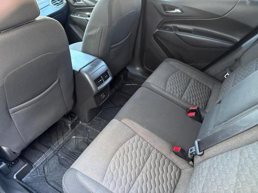 Summit White 2020 Chevrolet Equinox 2LT