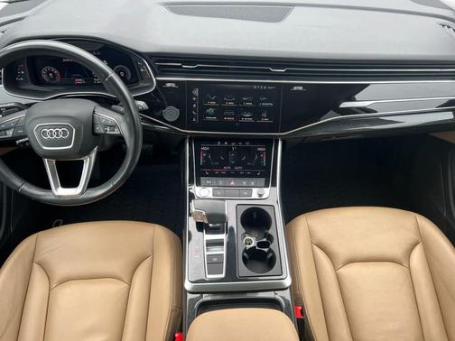 2020 Audi Q7 45 Premium