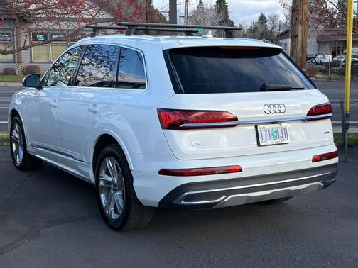 2020 Audi Q7 45 Premium