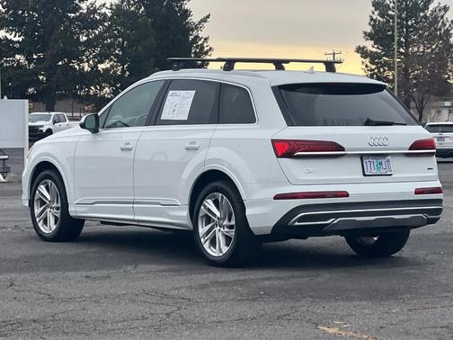 2020 Audi Q7 45 Premium