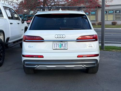 2020 Audi Q7 45 Premium