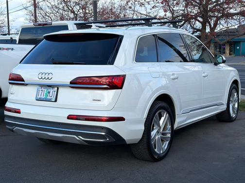2020 Audi Q7 45 Premium