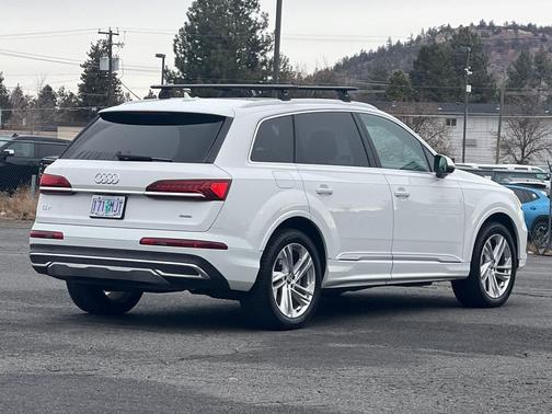 2020 Audi Q7 45 Premium