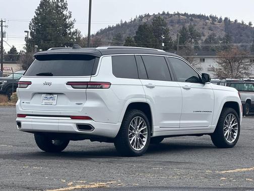2022 Jeep Grand Cherokee L Summit