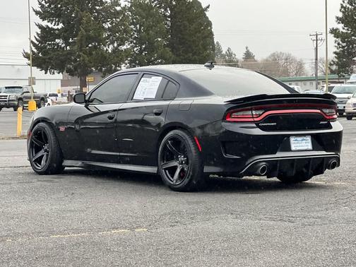 2017 Dodge Charger SRT 392