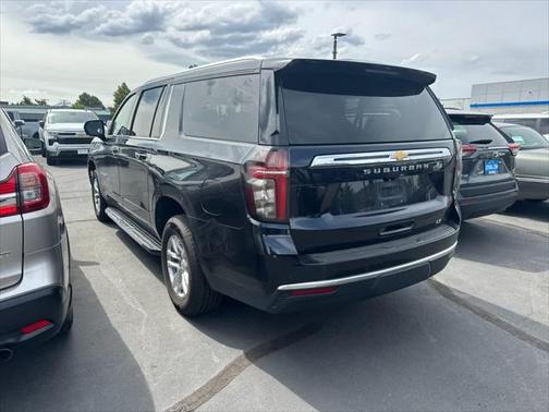 2023 Chevrolet Suburban LT