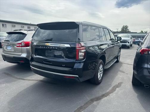 2023 Chevrolet Suburban LT