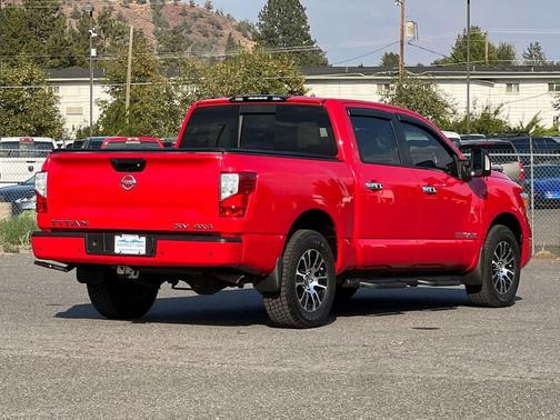 2021 Nissan Titan SV