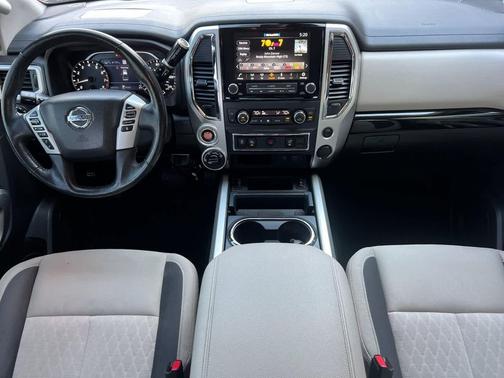 2021 Nissan Titan SV