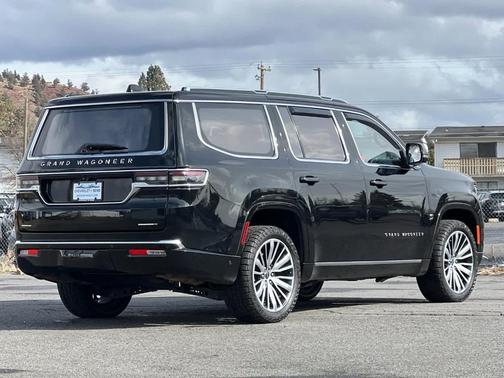 2022 Jeep Grand Wagoneer Series III