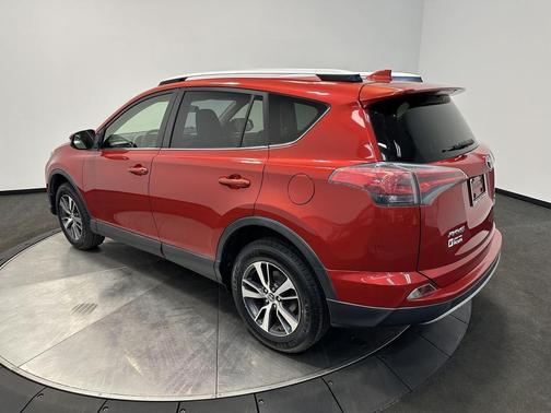Barcelona Red Metallic 2016 Toyota RAV4 XLE