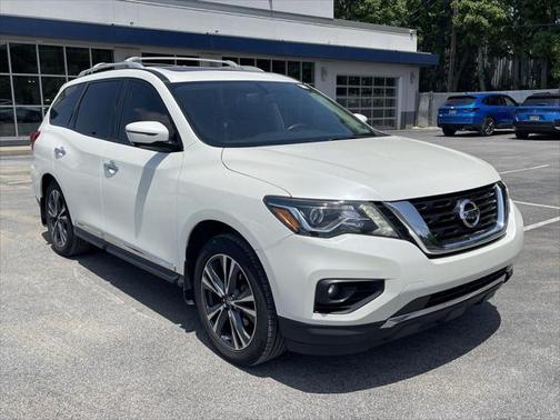2017 Nissan Pathfinder Platinum