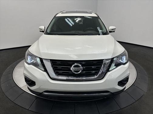 2017 Nissan Pathfinder Platinum