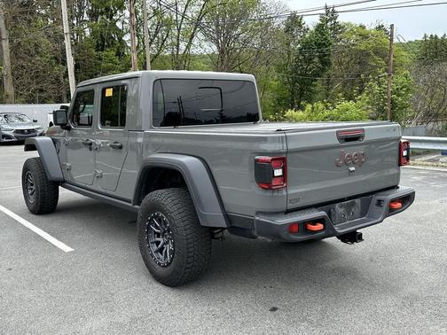 Sting-Gray Clearcoat 2021 Jeep Gladiator Mojave 4x4