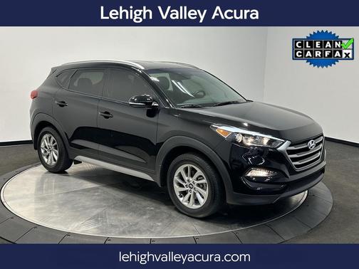Black Noir Pearl 2017 Hyundai TUCSON SE Plus