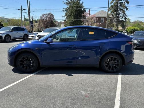 Deep Blue Metallic 2023 Tesla Model Y Long Range Dual Motor All-Wheel Drive